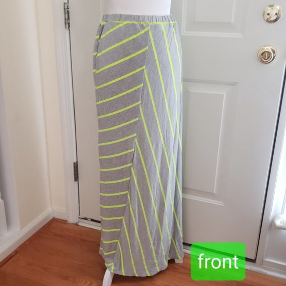 Olive & Oak Maxi Skirt Size Medium